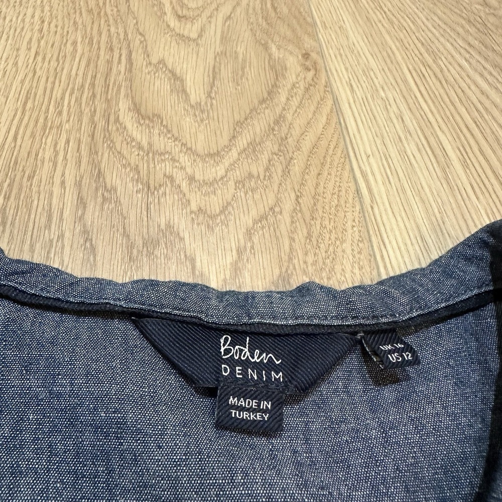 Boden Denim Statement Collar Blouse Top size 12 Ruffle Cottagecore Read Wife EUC - Picture 3 of 9